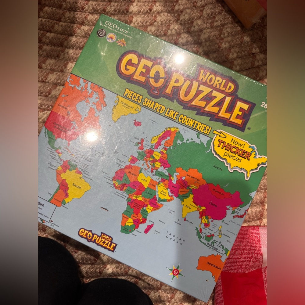 World GeoPuzzle - Vibrant Educational Puzzle